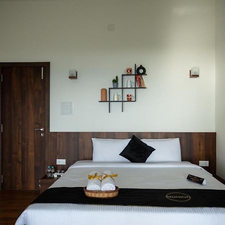 Reunion Ocean Manor - Beach House Udupi Bagian luar foto