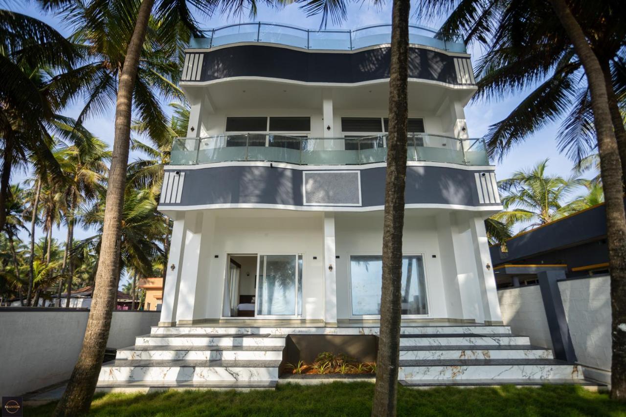 Reunion Ocean Manor - Beach House Udupi Bagian luar foto