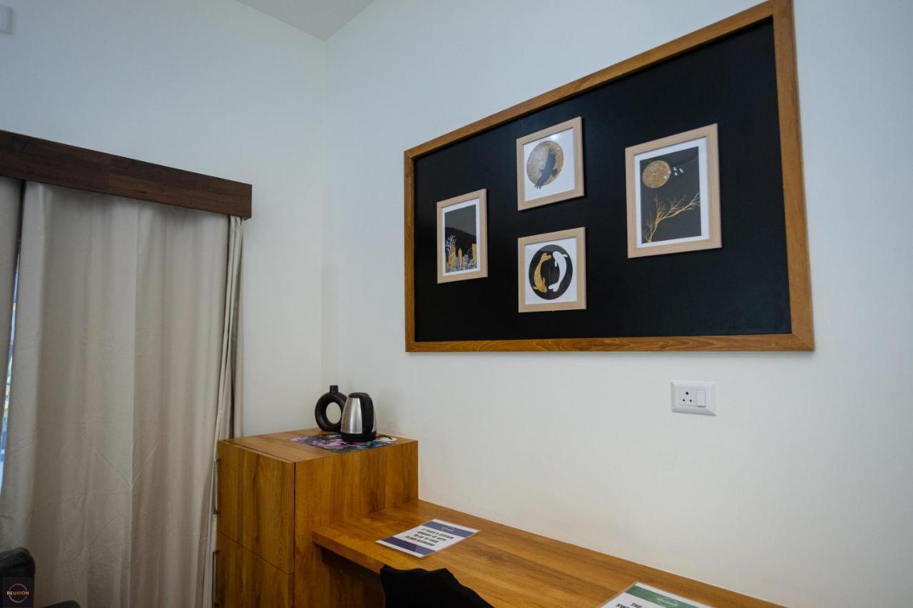 Reunion Ocean Manor - Beach House Udupi Bagian luar foto