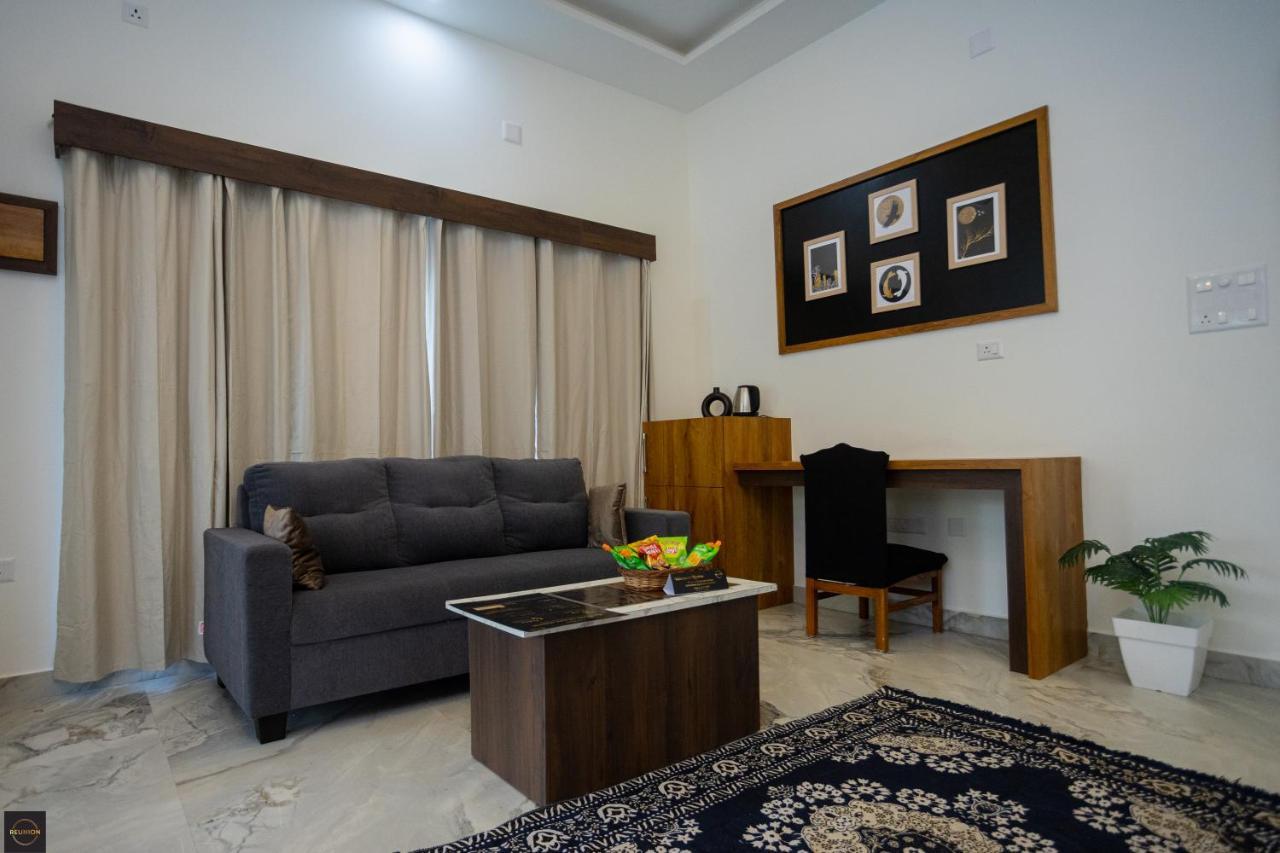 Reunion Ocean Manor - Beach House Udupi Bagian luar foto