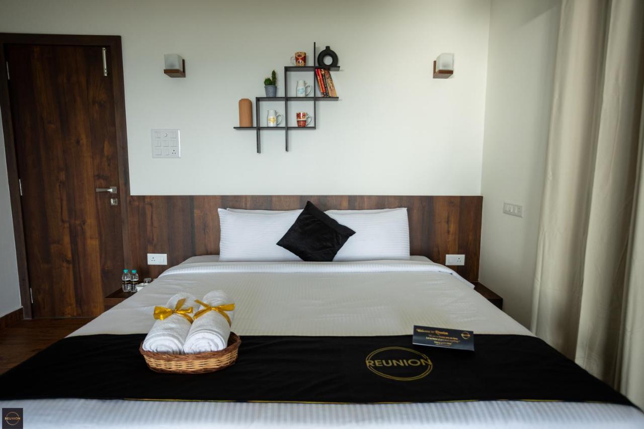 Reunion Ocean Manor - Beach House Udupi Bagian luar foto