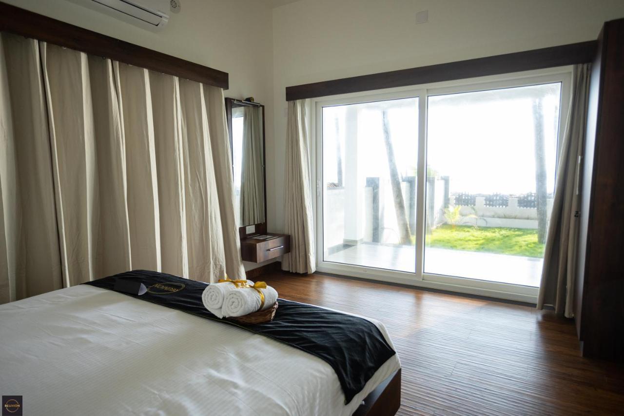 Reunion Ocean Manor - Beach House Udupi Bagian luar foto