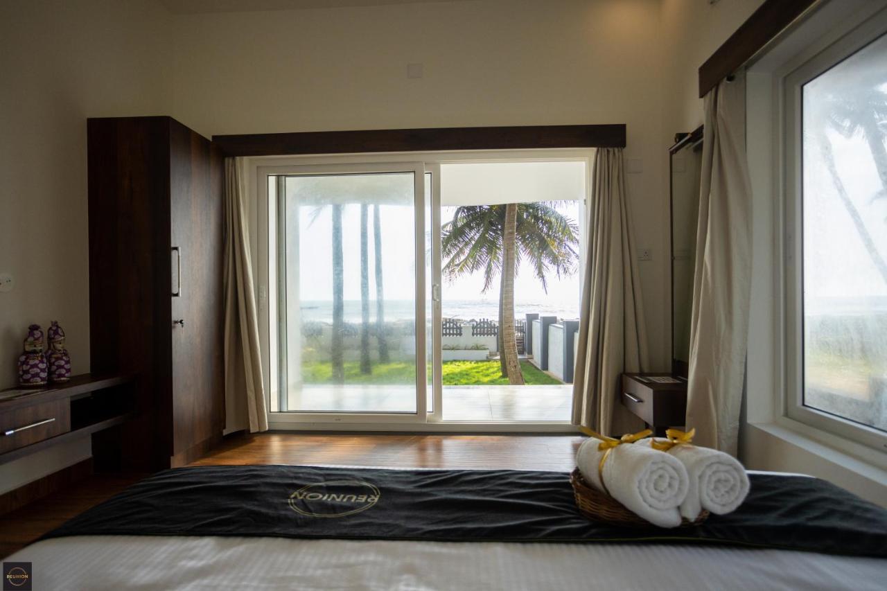 Reunion Ocean Manor - Beach House Udupi Bagian luar foto