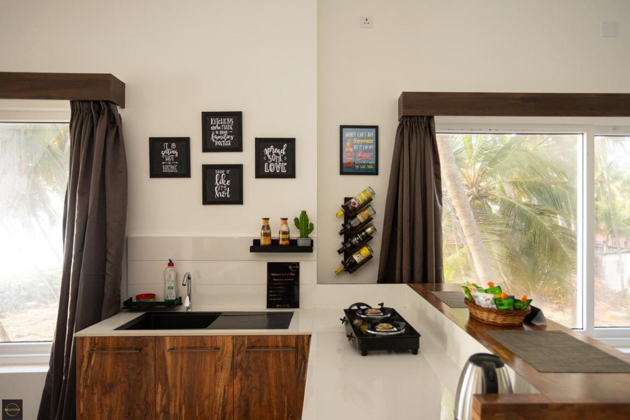 Reunion Ocean Manor - Beach House Udupi Bagian luar foto