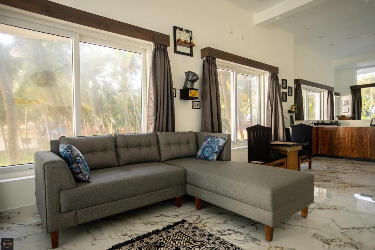 Reunion Ocean Manor - Beach House Udupi Bagian luar foto