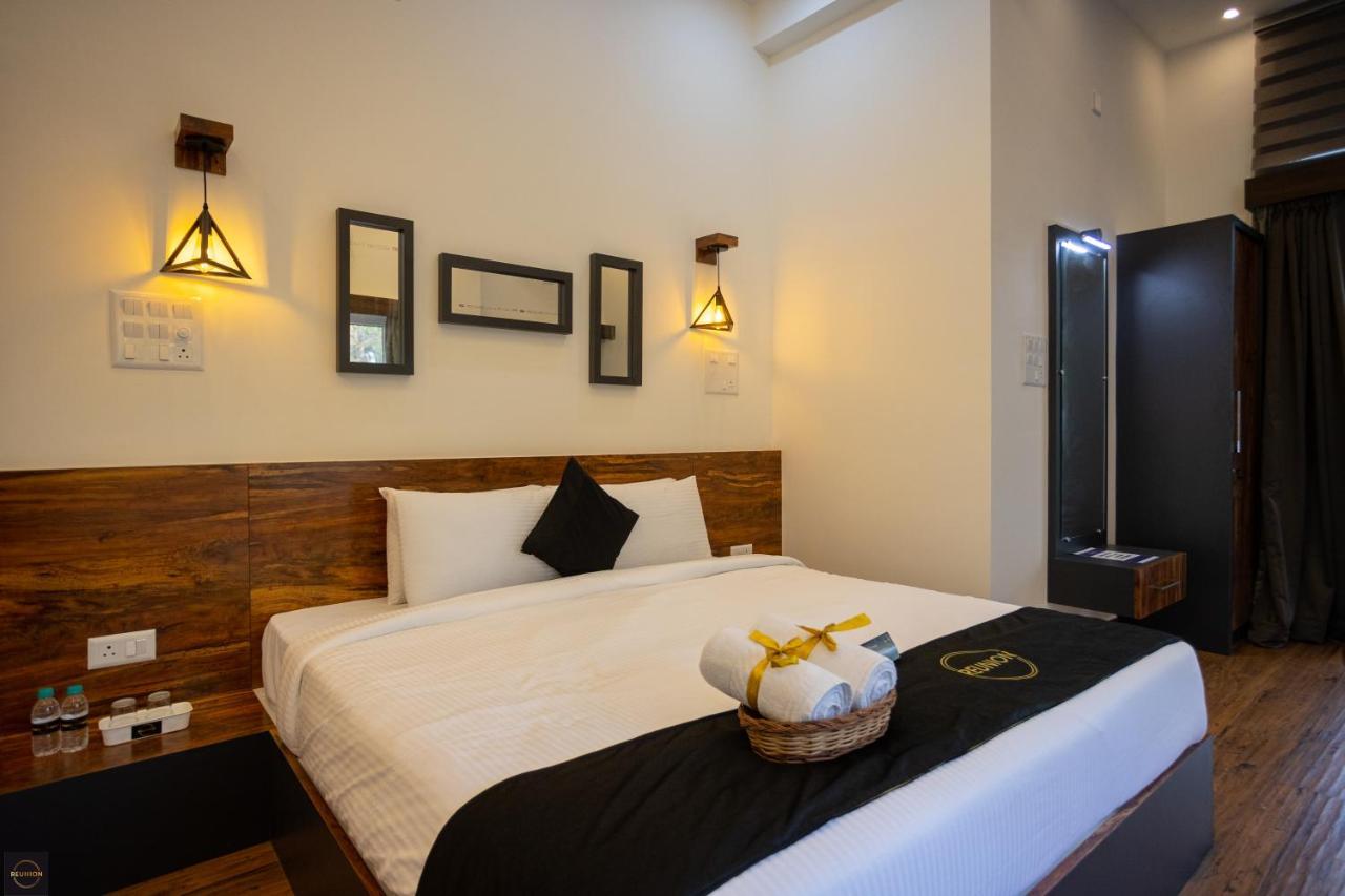 Reunion Ocean Manor - Beach House Udupi Bagian luar foto