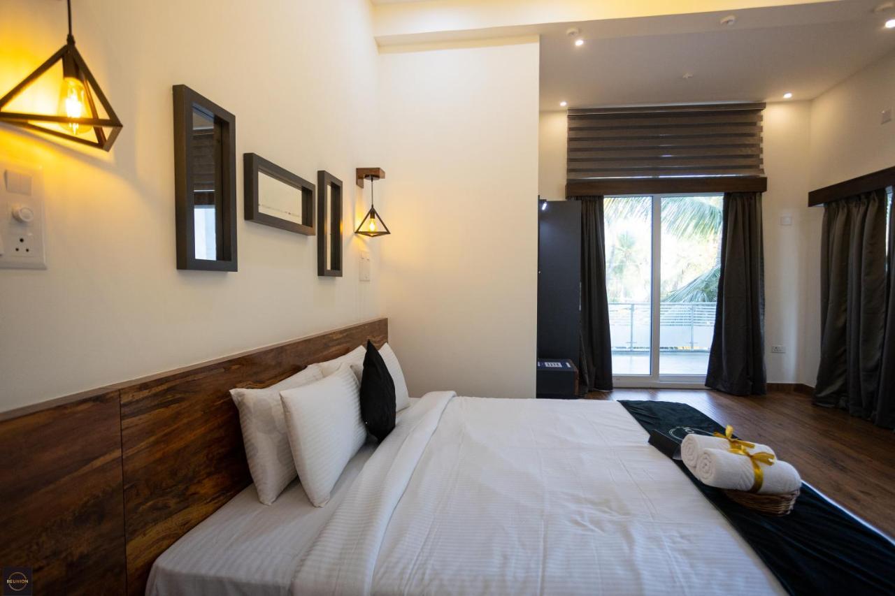 Reunion Ocean Manor - Beach House Udupi Bagian luar foto